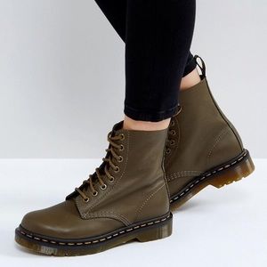 Dr Martens Pascal Khaki 8 Eye Boots sz 41 9.5 10